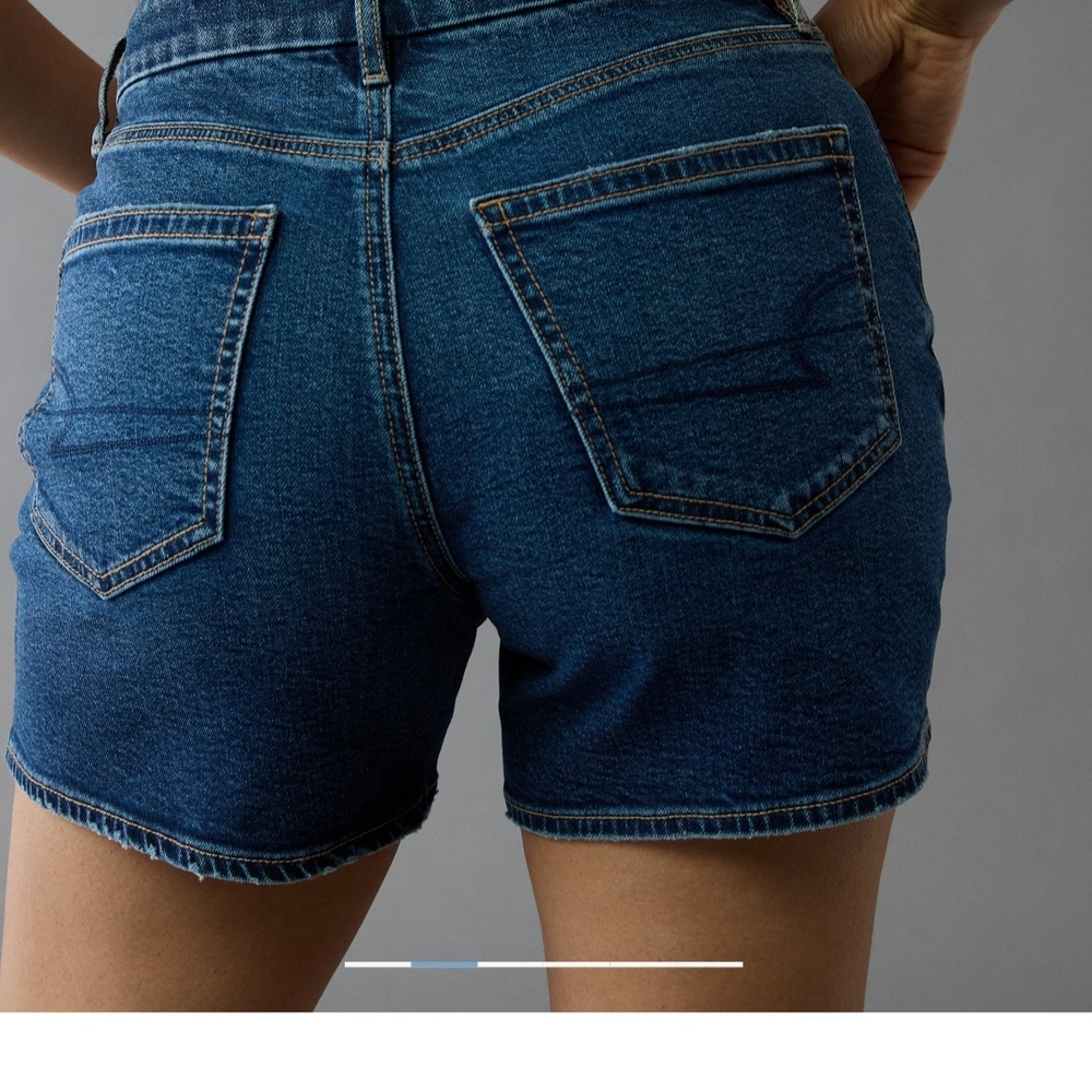 American Eagle Blue Denim Jeans (Curvy) - Picture 8 of 9